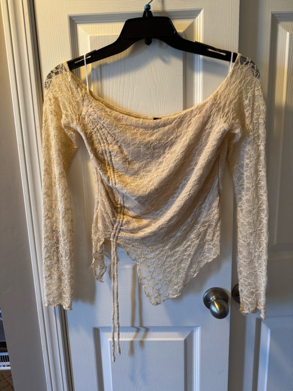 Windsor beige Lace Long-Sleeve Ruched Women's Top, Med